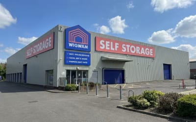 Every Agent Has 3–5 Plots They Cannot Shift. Here Is What the Smart Agents Do Differently